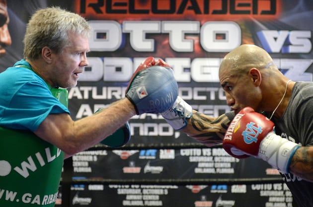 Roach Sees Body-Punching as Key for Cotto Beating Delvin Rodriguez