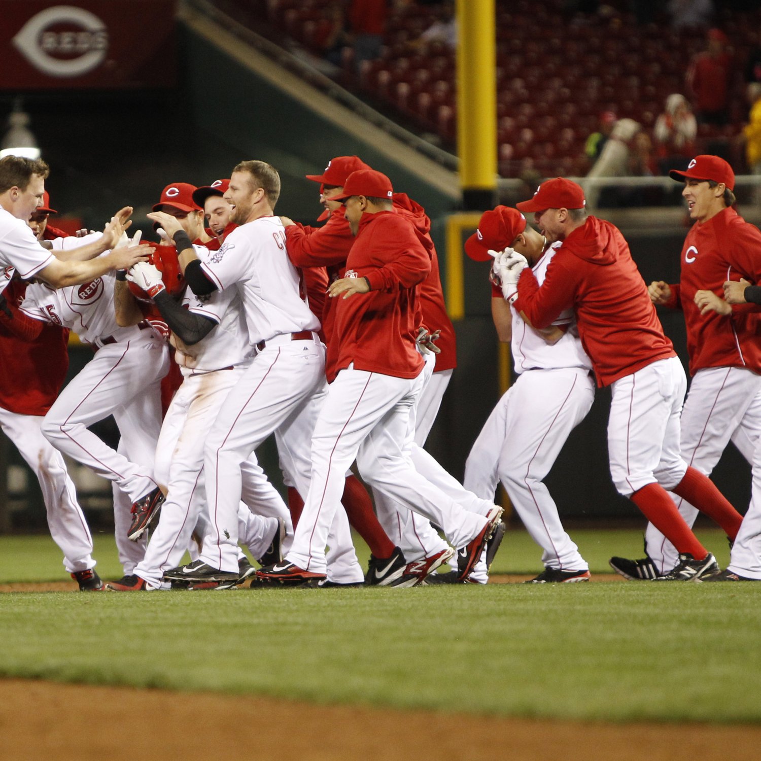 Predicting the Cincinnati Reds' Full 2013 Postseason Roster Bleacher