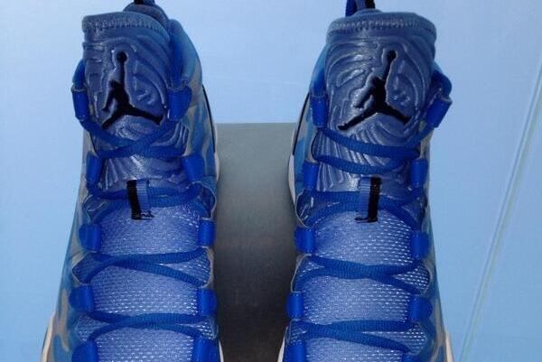 Photo: UNC Basketball To Wear Custom Jordan XX8 SE Shoes This Season