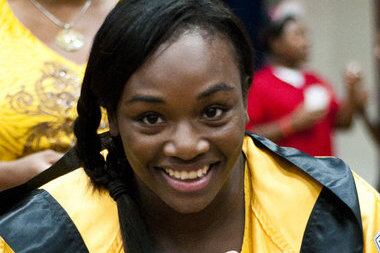 Claressa Shields KO's Ukraine Fighter at World Championship Boxing Event