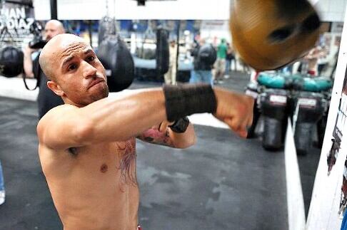 Esquivias Eyes Santa Cruz, Title Shot