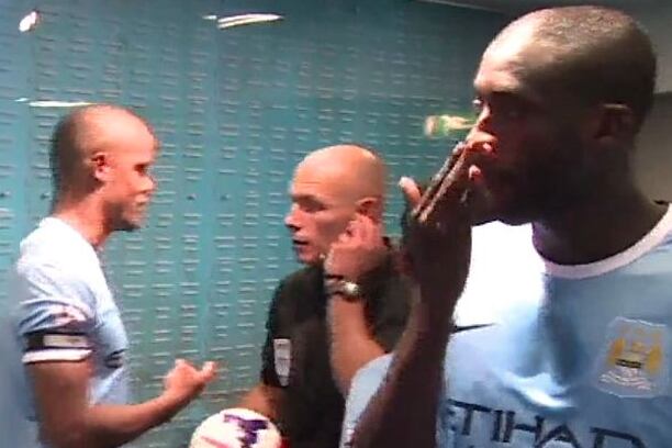 Manchester Derby Video: Moyes Skulks Away as Giggs Chases Official