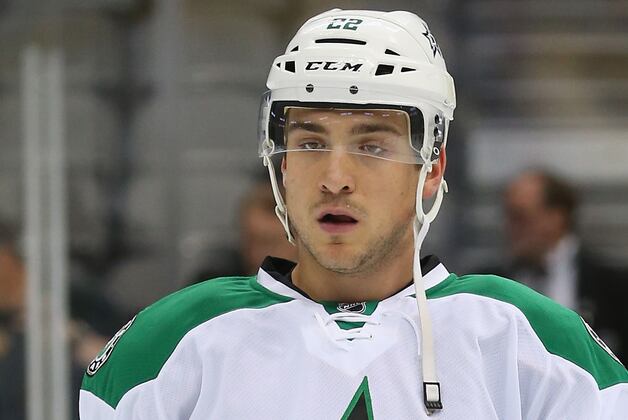 Sceviour Scores 3 Goals to Lead Stars over Avs 5-3