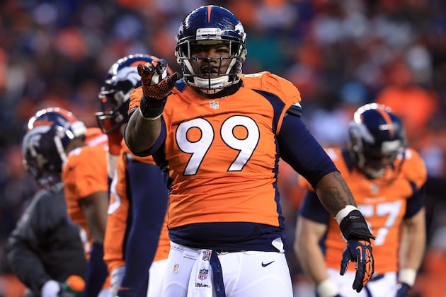Watch: Vickerson, Beadles Get Mic'd Up vs. Raiders