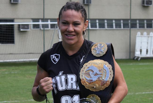 Cris_cyborg