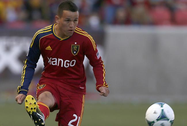 Hi-res-164280319-luis-gil-of-real-salt-lake-moves-the-ball-down-field_crop_north