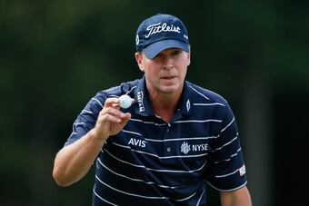 Hi-res-181569832-steve-stricker-waves-to-the-gallery-on-the-eighth-hole_crop_north
