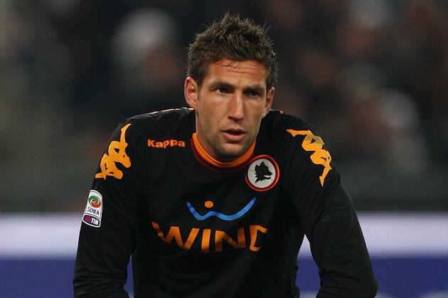 Fulham Worry over Maarten Stekelenburg Injury