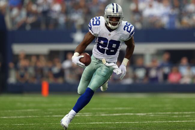 Hi-res-181700657-demarco-murray-of-the-dallas-cowboys-runs-the-ball_crop_north