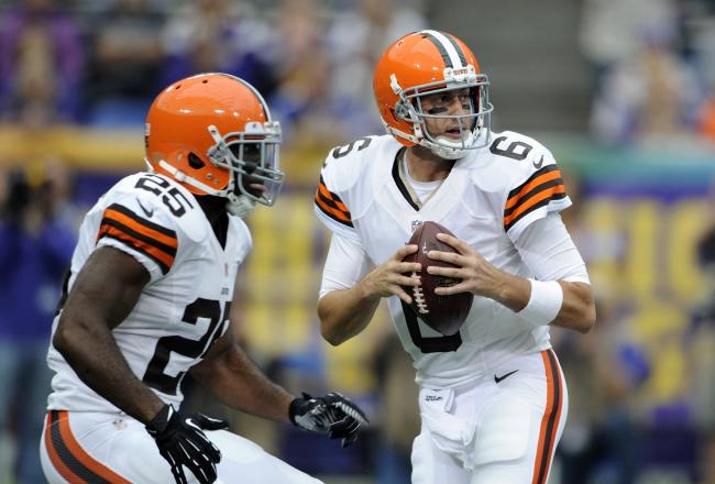 Hi-res-181693300-brian-hoyer-of-the-cleveland-browns-drops-back-with-the_crop_north