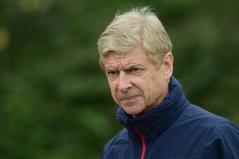 Hi-res-180870702-arsene-wenger-of-arsenal-looks-on-during-an-arsenal_crop_north