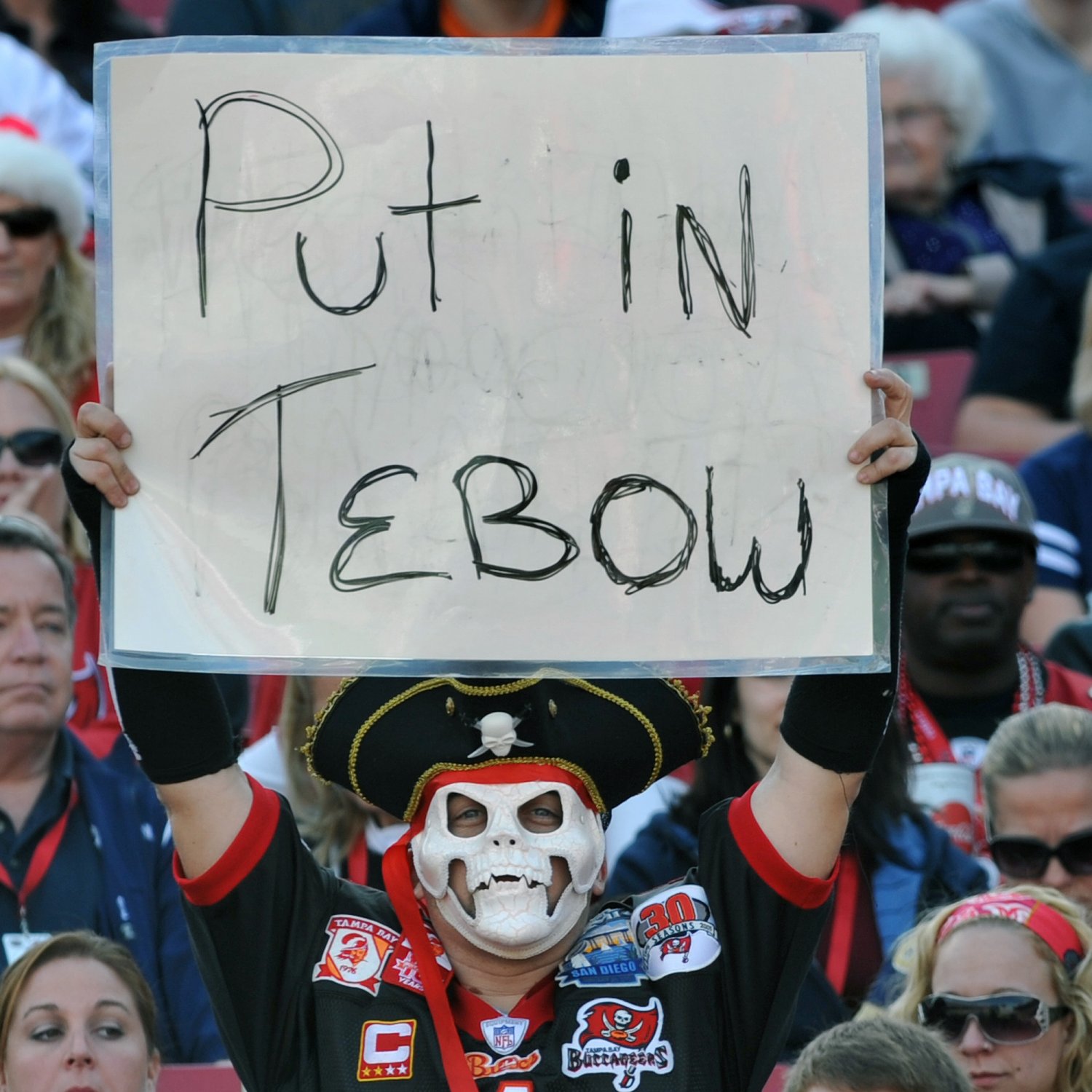Tb bucs fan sucking for a facial 7