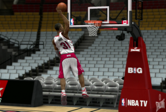 Nba2k-warriors-2013-09-2805-26-09_crop_north