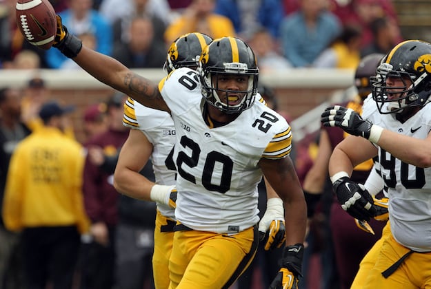 Iowa breezes by Minnesota 23-7