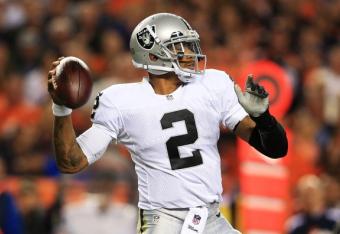 181708939-terrelle-pryor-of-the-oakland-raiders-thows-a-second_crop_north