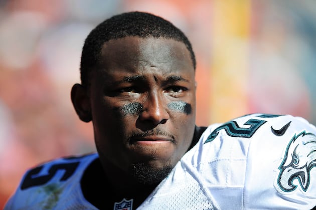 Eagles Can't Slow Manning, Broncos in 52-20 Loss