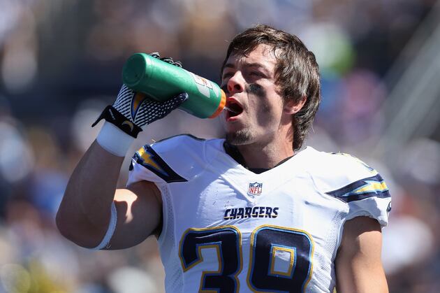 Woodhead Pivotal for Chargers in Win