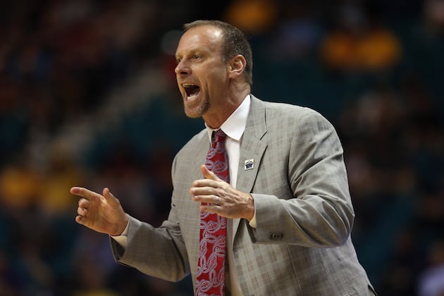 Utah Coach Larry Krystkowiak Foils Potential Bike Theft