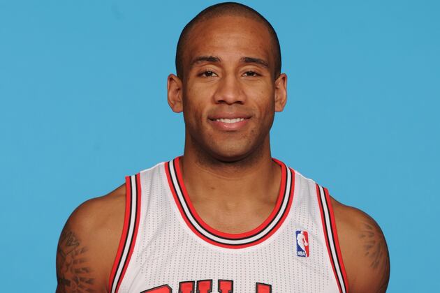 Jones Hopes to Join College Teammates with Bulls