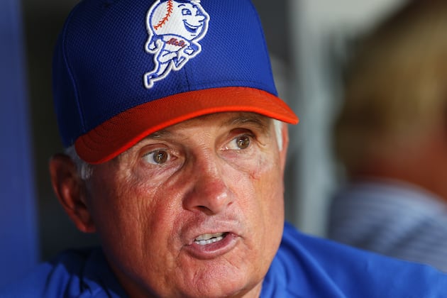 Mets Officially Sign Collins to 2-Year Extension
