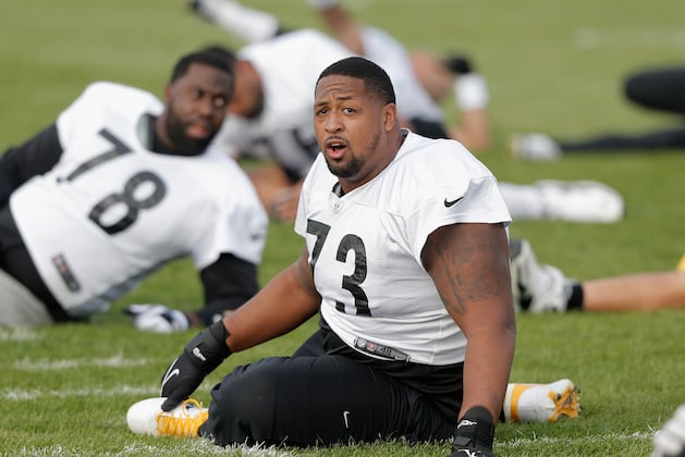 Source: Foster Suffers Minor Pectoral Sprain
