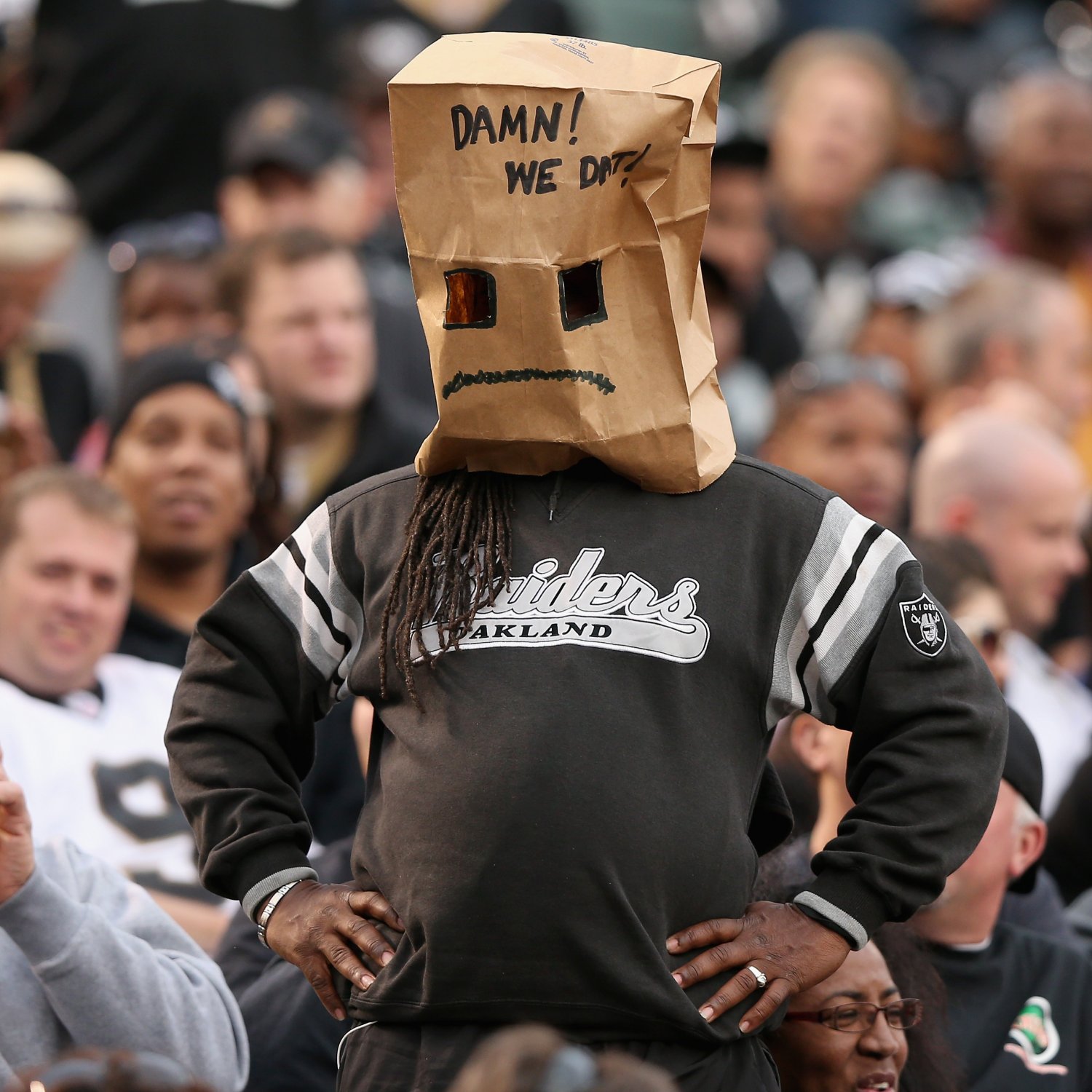 hi-res-156664131-an-oakland-raiders-fan-covers-his-head-with-a-paper-bag_crop_exact.jpg