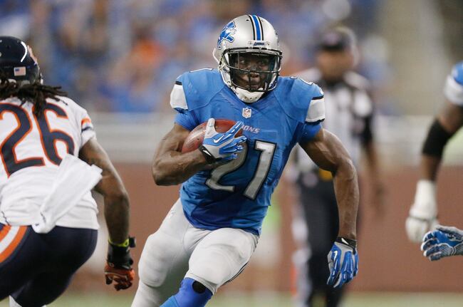 Hi-res-182305594-reggie-bush-of-the-detroit-lions-looks-for-an-opening_crop_north