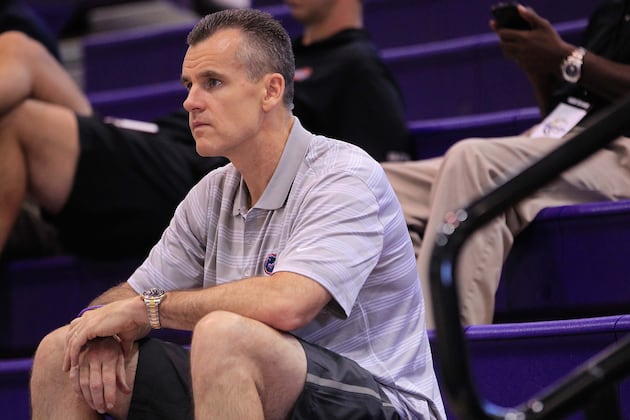 Billy Donovan Honored at Annual V Foundation Dinner