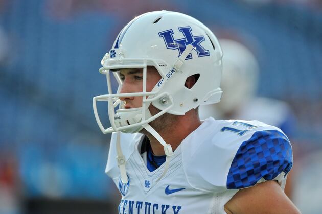 Mark Stoops Trying to Move Toward One Quarterback