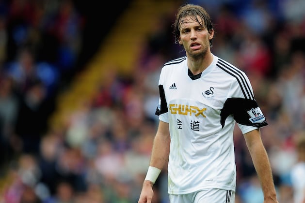 Jordi Amat: Michu Can Be a Star for Spain