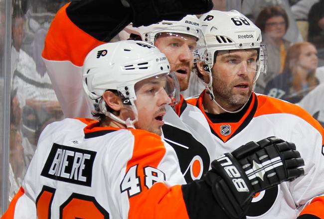 Hi-res-143185295-scott-hartnell-of-the-philadelphia-flyers-celebrates_crop_north