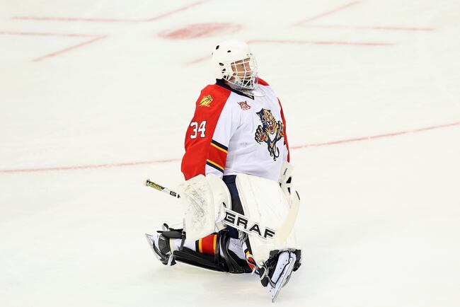 Hi-res-183090000-tim-thomas-of-the-florida-panthers-at-american-airlines_crop_north