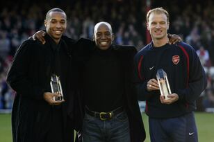 Hi-res-1751226-thierry-henry-and-dennis-bergkamp-of-arsenal-with-ex_crop_north