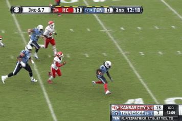 Titans' Chris Johnson Bursts Through Chiefs' D for 49-Yard TD