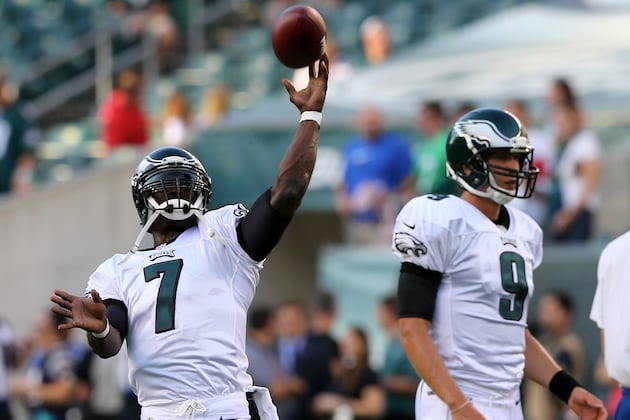 Chip Kelly Caught in QB Crosscurrents
