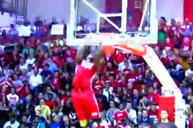 Hanner Mosquera-Perea Dunks Two Balls at Once at Hoosier Hysteria