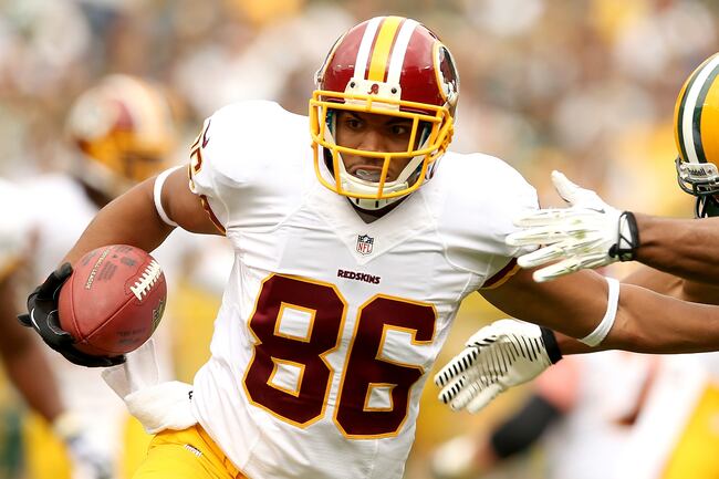 Hi-res-180653509-jordan-reed-of-the-washington-redskins-carries-the-ball_crop_north