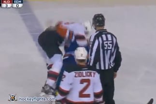 Video: Oilers' Brown Fights Devils' Salvador
