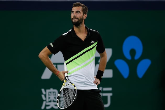 Paire Beats Simon in All-French Clash