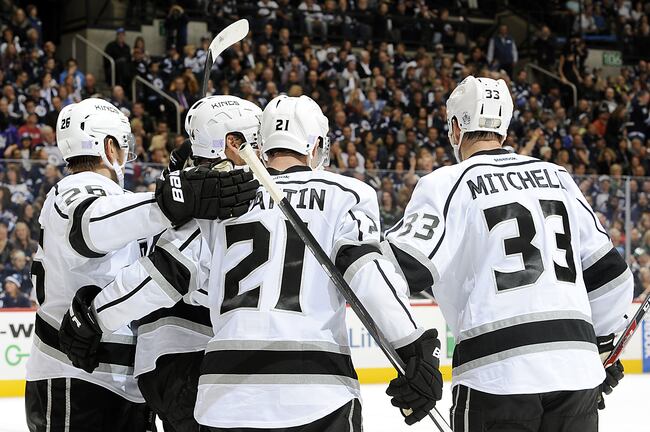 Hi-res-183128412-slava-voynov-justin-williams-matt-frattin-and-willie_crop_north