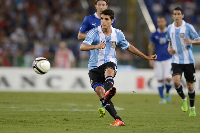 Hi-res-176613992-erik-lamela-of-argentina-in-action-during-the_crop_north