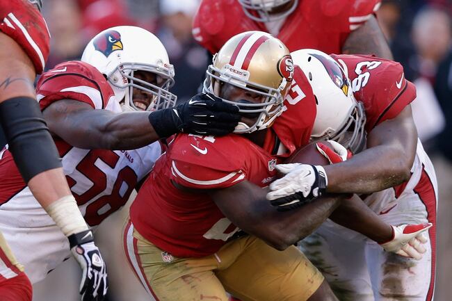 Hi-res-158821705-daryl-washington-of-the-arizona-cardinals-grabs-the_crop_north