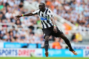 178929276-papiss-demba-cisse-of-newcastle-united-shoots-on-goal_crop_north