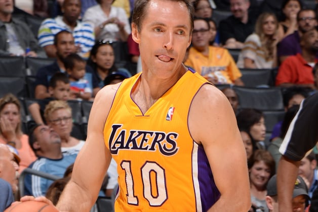 Nash Exits Preseason Game vs. Kings with Sore Ankle