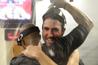 Hi-res-184005758-justin-verlander-and-austin-jackson-of-the-detroit_crop_north