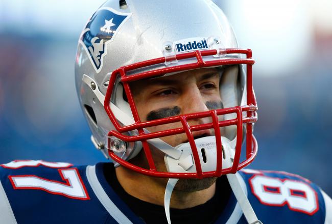 Hi-res-158818988-rob-gronkowski-of-the-new-england-patriots-warms-up_crop_north