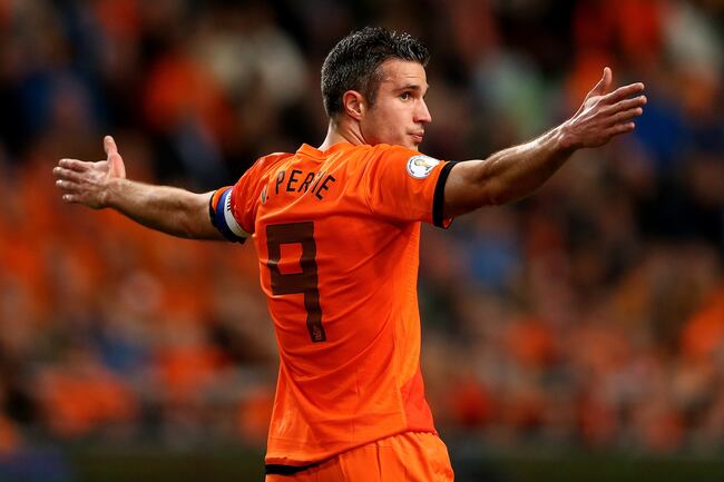 Hi-res-184069540-robin-van-persie-of-holland-during-the-fifa-2014-world_crop_north