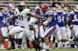 Baggett Breaks Army Rushing Record