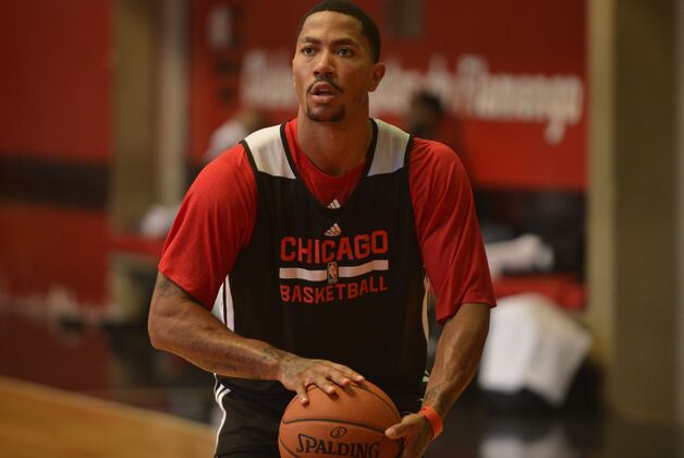 Report: Derrick Rose Suffers Soreness to Left Knee