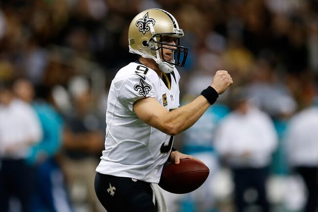 Hi-res-182565006-jimmy-graham-celebrates-with-drew-brees-of-the-new_crop_north